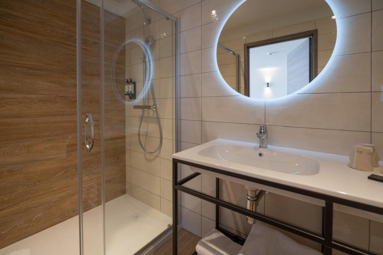Residence Saletta Mare Л'Іль-Русс Екстер'єр фото