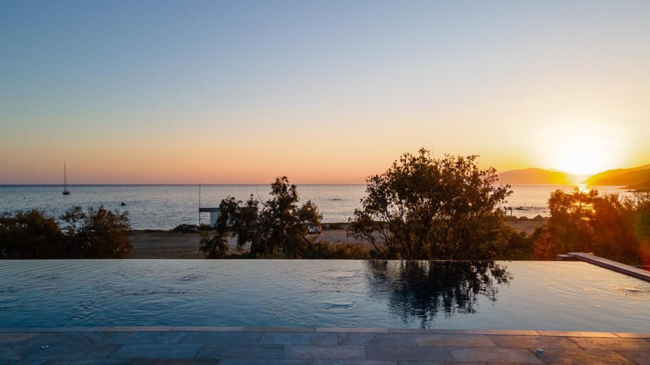 Residence Saletta Mare Л'Іль-Русс Екстер'єр фото